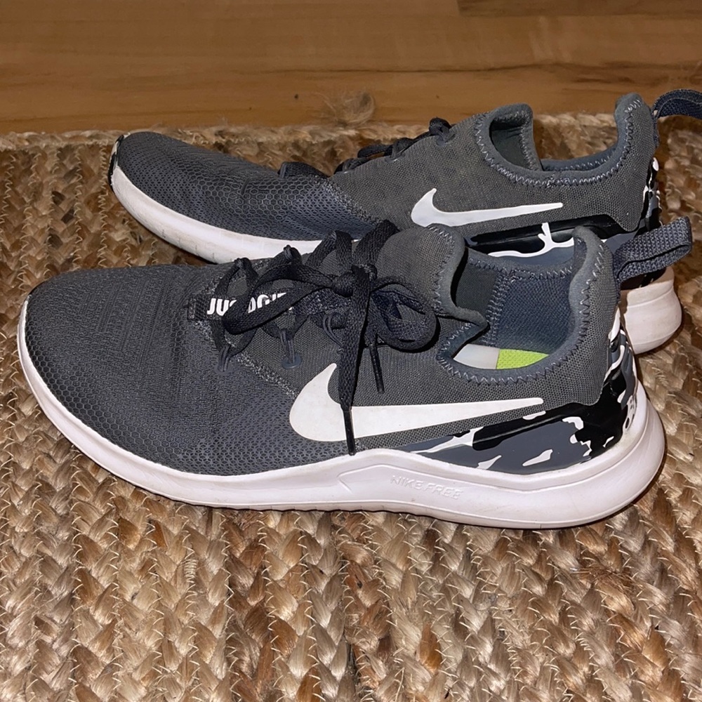 Womens running sneakers